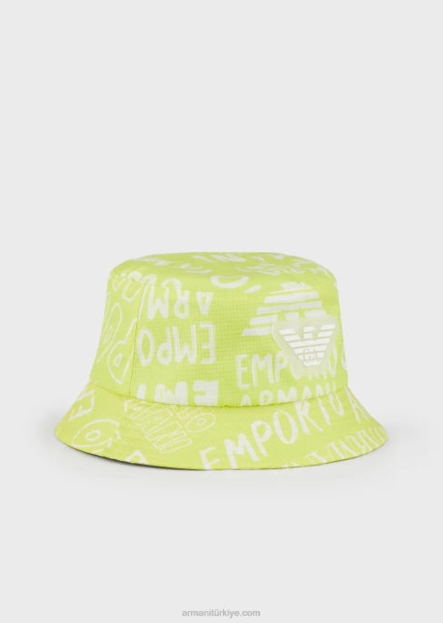 erkek çocuk Armani her yerinde mürettebat yazısı bulunan naylon cloche şapkaT8HD2503