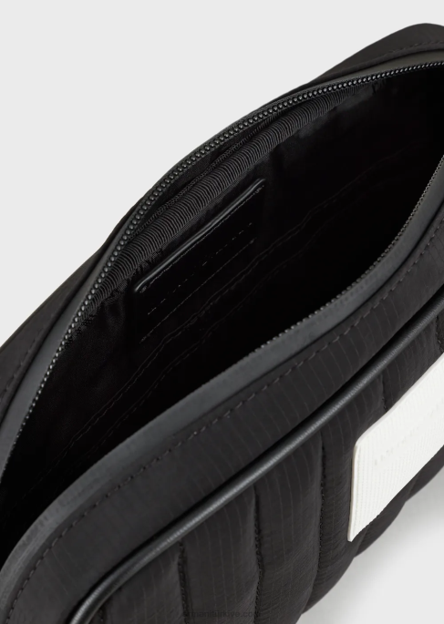 erkekler Armani geri dönüştürülmüş, kapitone yırtılmaz naylon yıkama torbası siyah T8HD2173