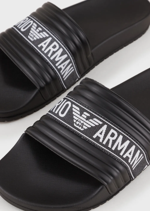 erkekler Armani jakarlı logo şeritli pvc kaydırıcılar siyah T8HD1848