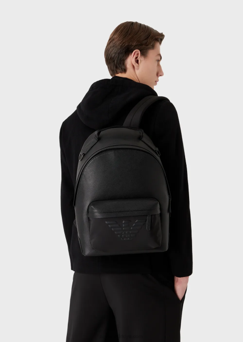 erkekler Armani saffiano desenli, rejenere deri yuvarlak sırt çantasıT8HD1964