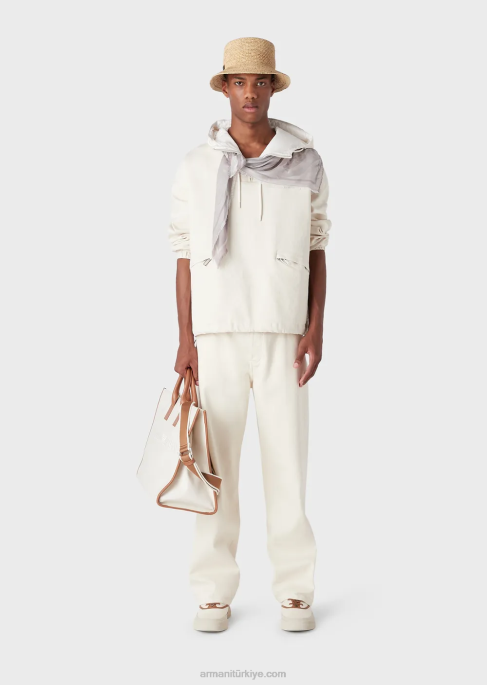 erkekler Armani logolu büyük boy grafik baskılı pamuklu boğa kapşonlu anorak süt beyazı T8HD1326
