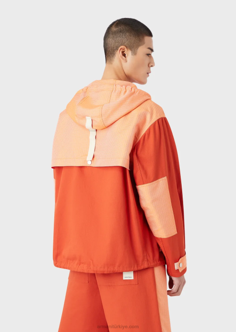 erkekler Armani sürdürülebilir koleksiyon organik dimi ve geri dönüştürülmüş yırtılmaz kapüşonlu mont kırmızı T8HD1351