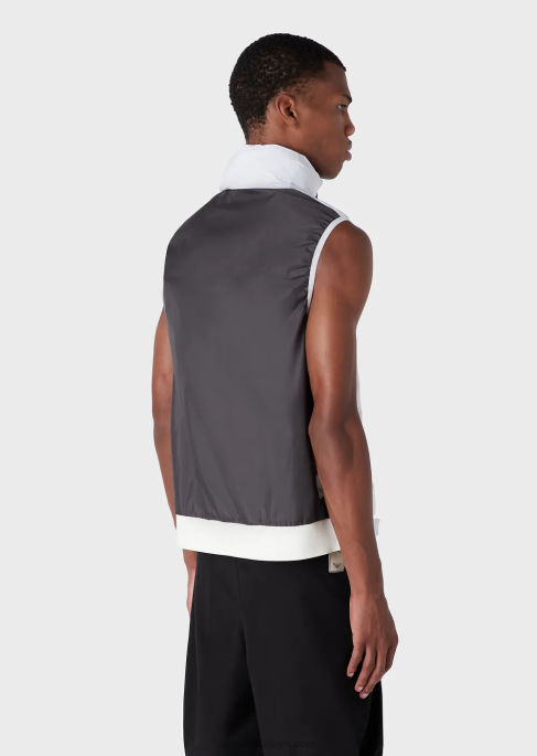 erkekler Armani travel essentials su tutmaz kapitone geri dönüştürülmüş naylon tam fermuarlı kolsuz şişme ceket beyaz T8HD1308