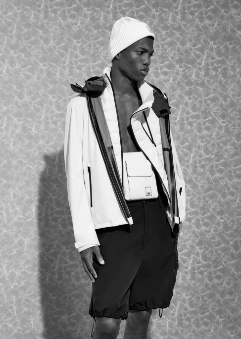 erkekler Armani travel essentials su tutmaz kapitone geri dönüştürülmüş naylon tam fermuarlı kolsuz şişme ceket beyaz T8HD1308