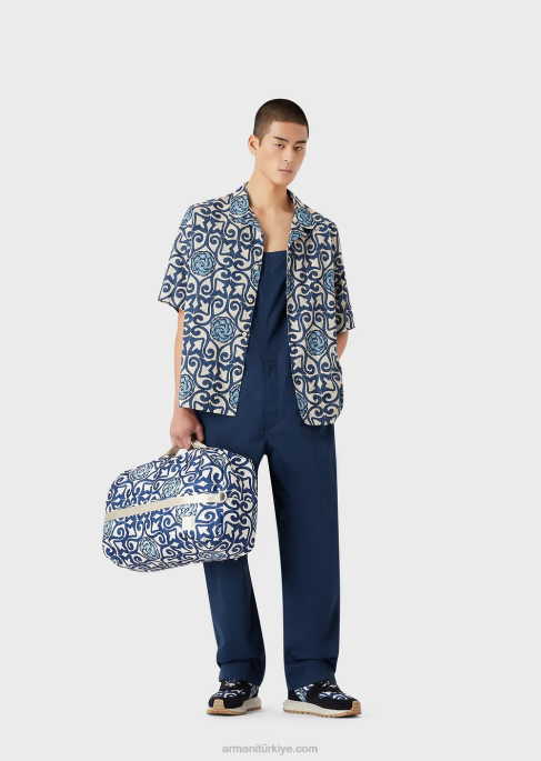 erkekler Armani Sürdürülebilir koleksiyon, tüm yüzeyi baskılı organik müslin kısa kollu gömlek model T8HD1076
