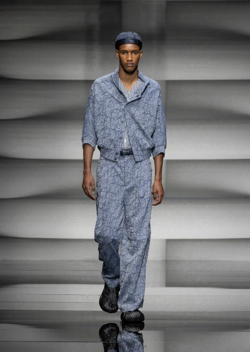 erkekler Armani iki tonlu ipek karışımlı gofre kumaşlı v yaka gömlek model T8HD1113