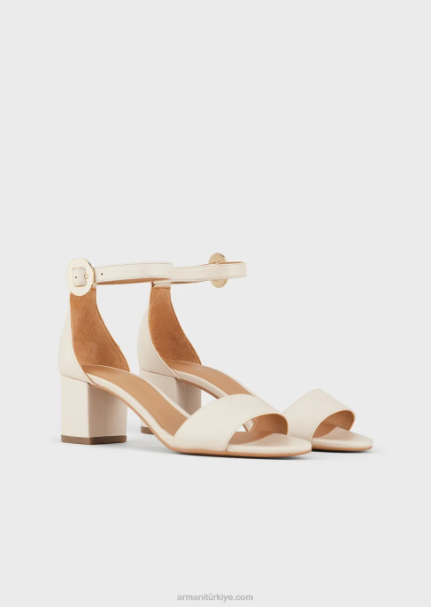 kadınlar Armani topuklu ve logo madalyonlu deri sandalet kahverengi T8HD515