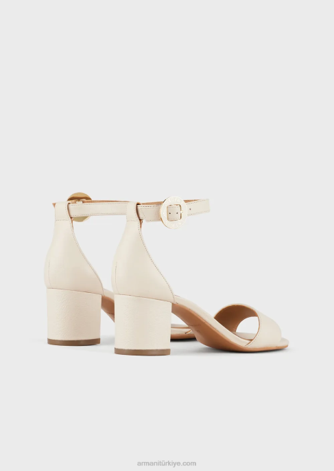kadınlar Armani topuklu ve logo madalyonlu deri sandalet kahverengi T8HD515