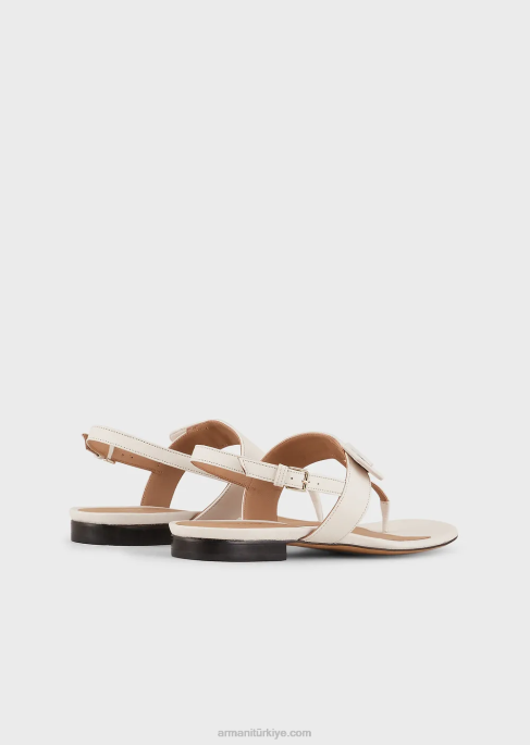 kadınlar Armani ea logolu napa deri parmak arası terlik süt beyazı T8HD533