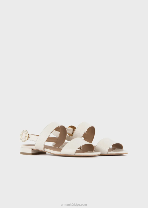kadınlar Armani logo madalyonlu deri sandaletler beyaz T8HD535