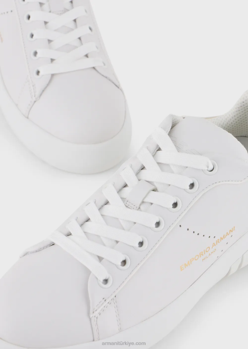 kadınlar Armani arkası lamine deri spor ayakkabı beyaz logo T8HD557