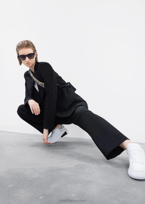 kadınlar Armani travel essentials geri dönüştürülmüş streç-cady blazer siyah T8HD43