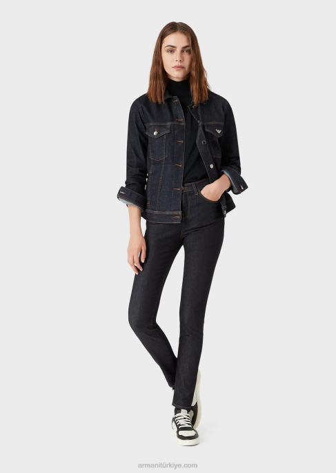 kadınlar Armani durulanmış, rahat denim ceket lacivert T8HD245