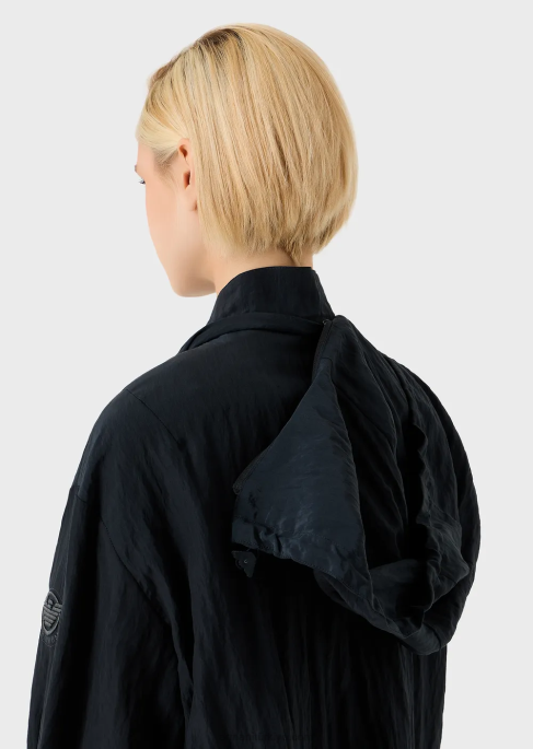 kadınlar Armani kapüşonlu, büzgü ipli teknik cupro mont lacivert T8HD236