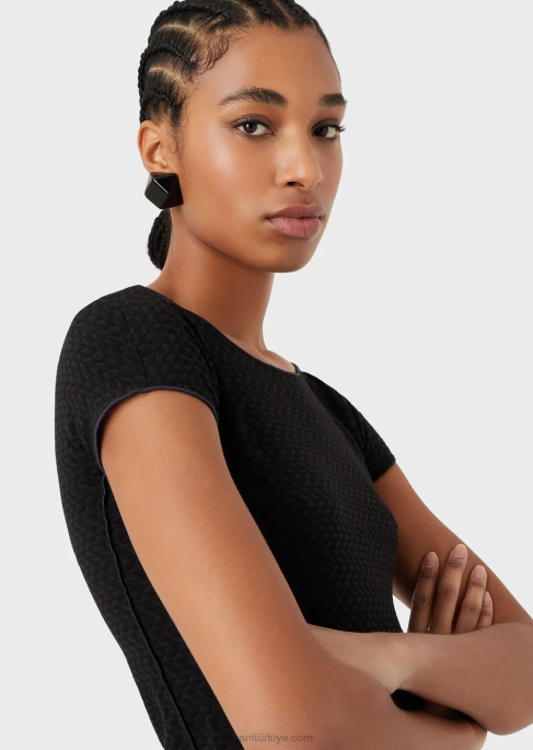 kadınlar Armani 3 boyutlu efektli streç jakarlı jarseden kısa kollu kazak siyah T8HD471