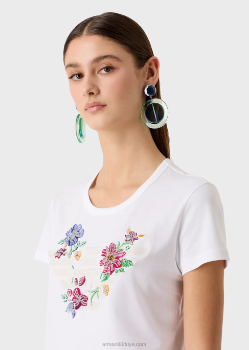 kadınlar Armani büyük boy kauçuk kartal ve boncuklu çiçek işlemeli jarse tişört beyaz T8HD490